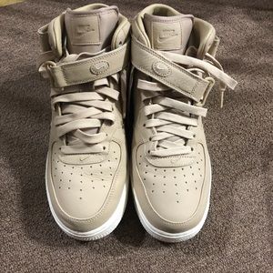 Air Force 1 Mid “PRM” Jewel